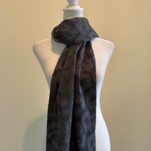 Cejon Scarf Grey Animal Print Tassel Hem Made in Italy OS - Picture 2 of 6